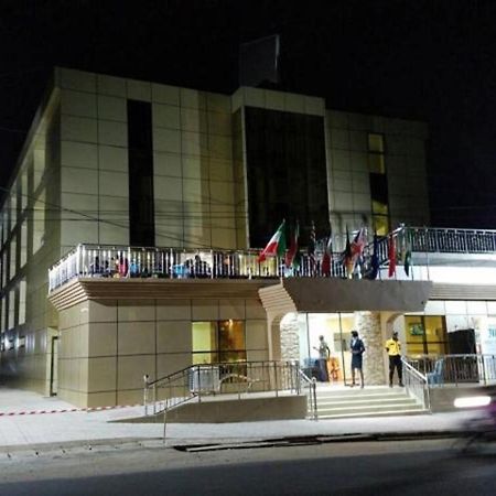 Mbayaville Hotel Douala Luaran gambar