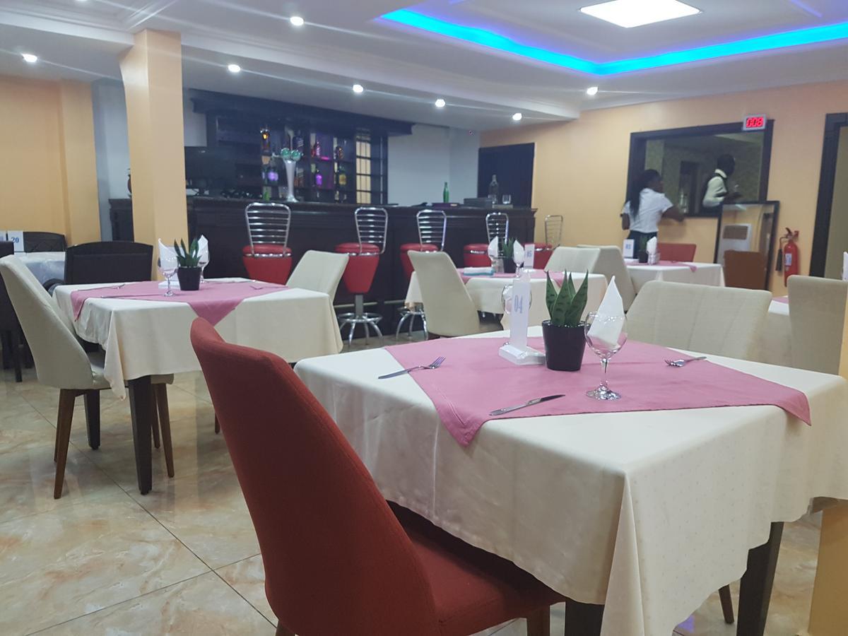 Mbayaville Hotel Douala Luaran gambar
