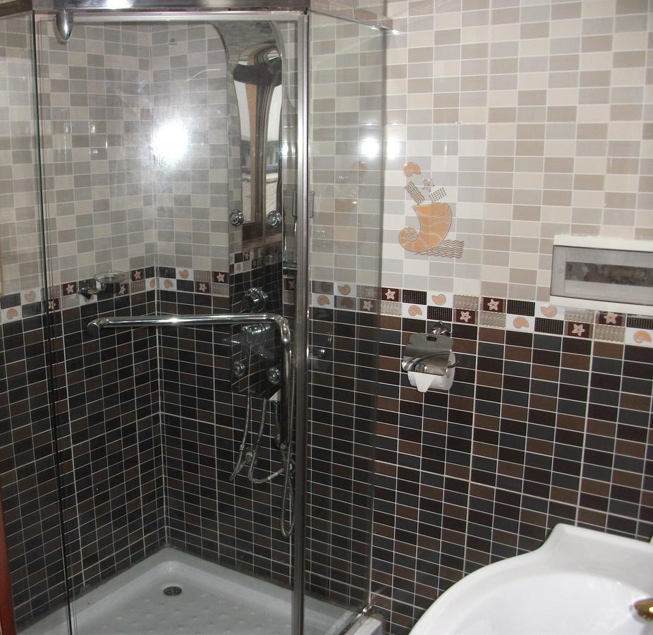 Mbayaville Hotel Douala Luaran gambar