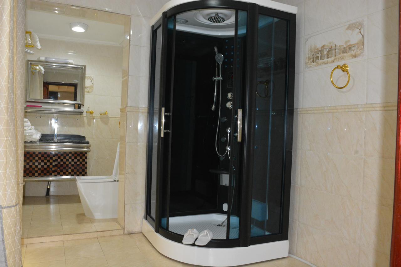Mbayaville Hotel Douala Luaran gambar