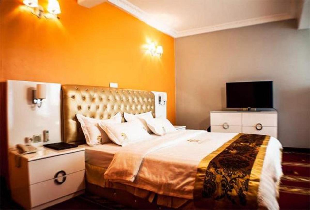Mbayaville Hotel Douala Luaran gambar